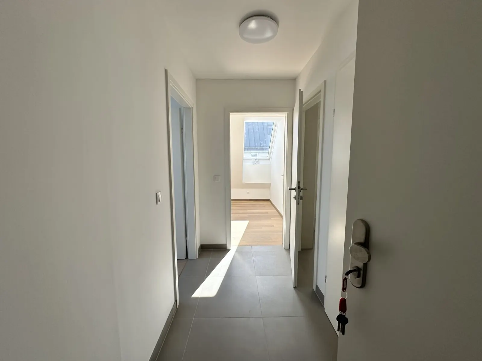 Modernes Neubau-Penthouse am Kutschkermarkt - Erdwärme, Fußbodenheizung & großzügige Dachterrasse! Garagenstellplatz - 6/8
