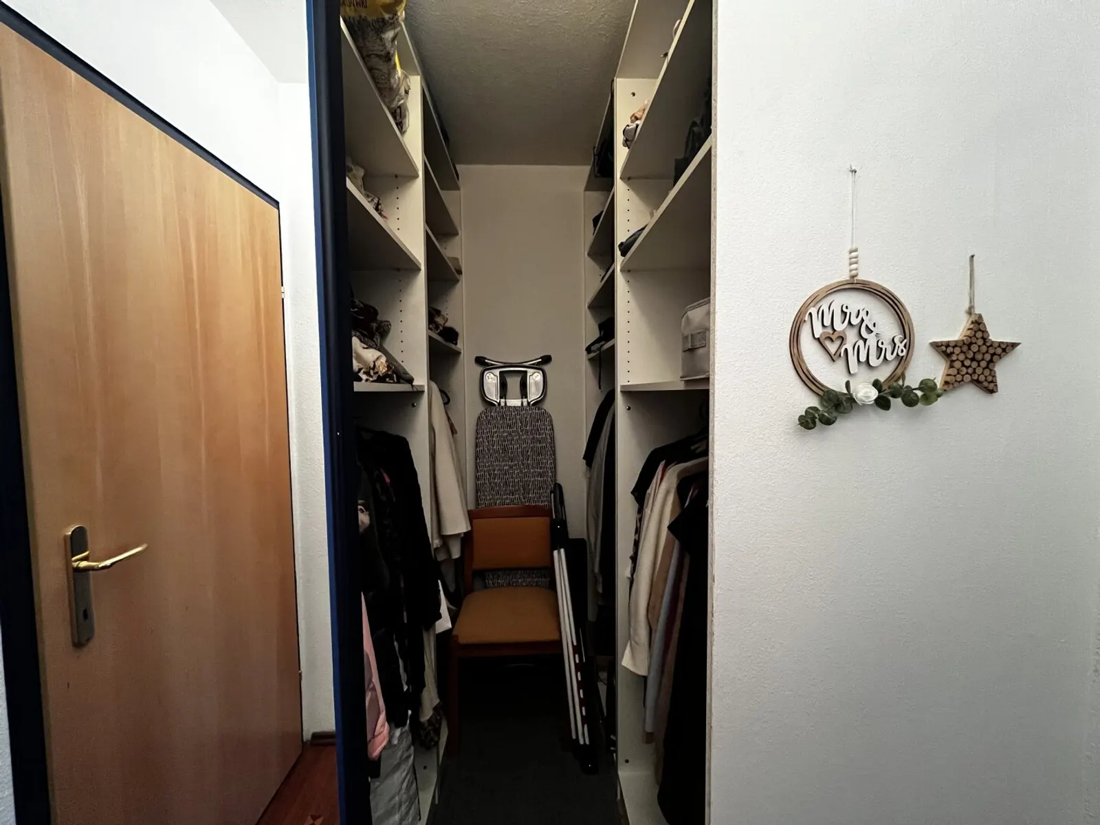 Charmante, voll möblierte 2,5-Zimmer Wohnung - großzügig & bezugsfertig - 6/8