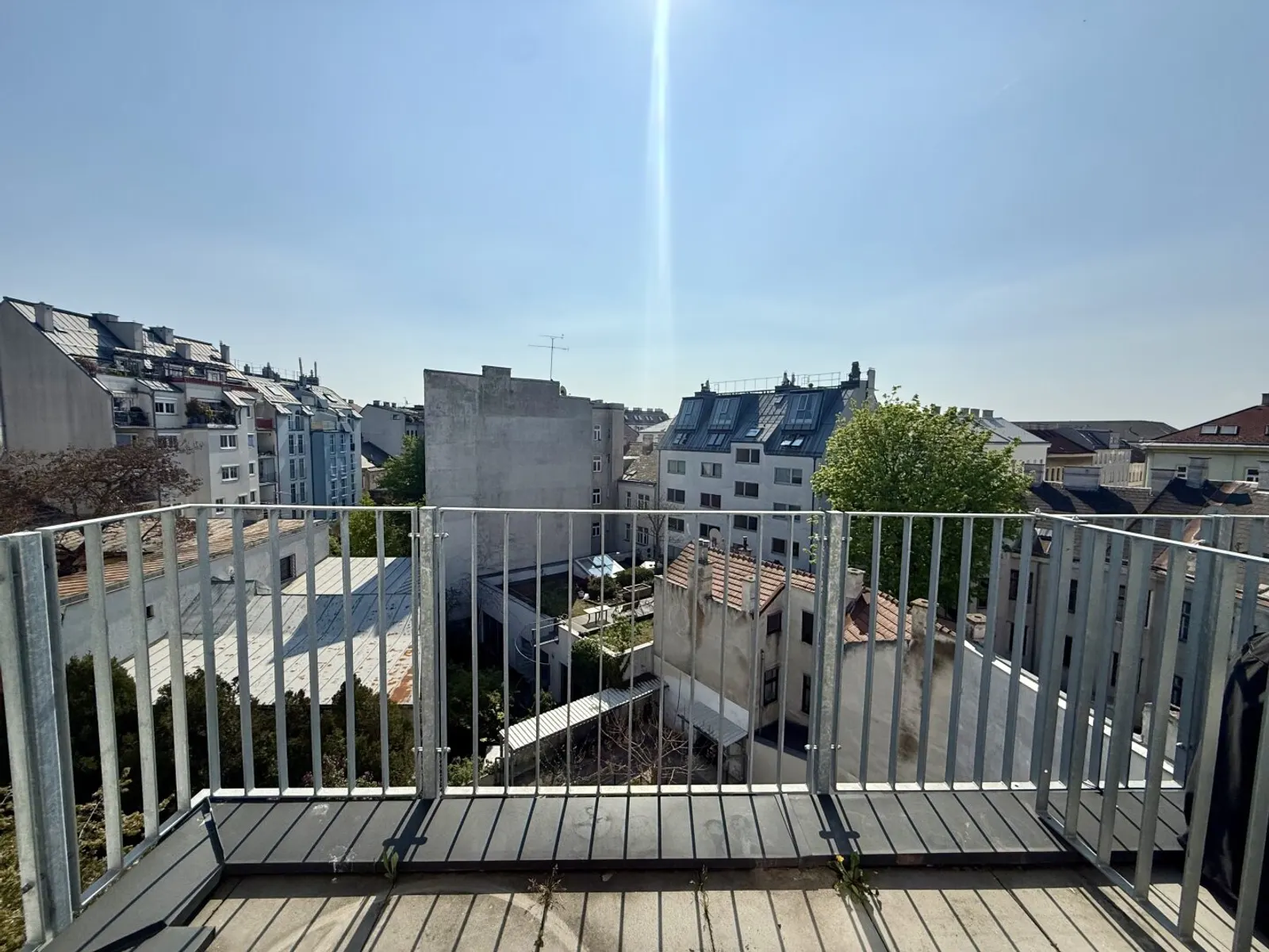 Helle Maisonette-Dachgeschosswohnung mit 2 Terrassen & Klima I Nähe U3 - 6/8