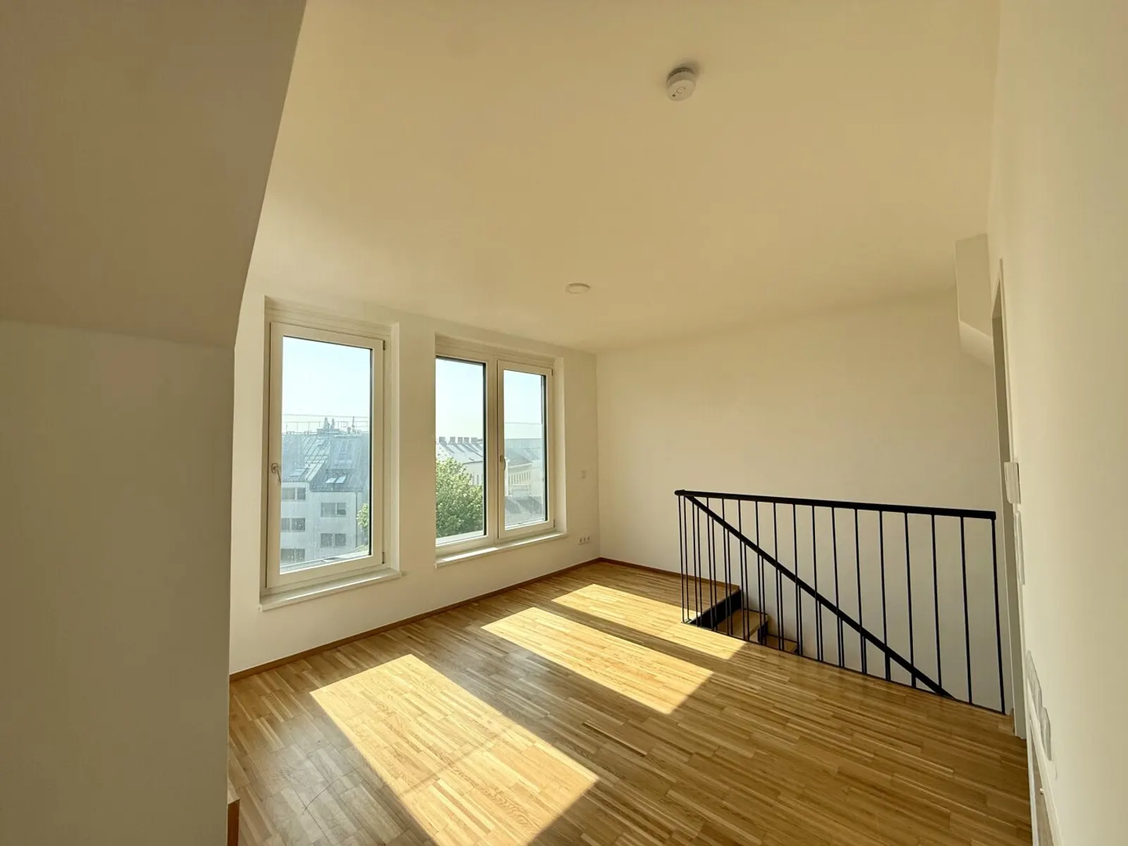 Helle Maisonette-Dachgeschosswohnung mit 2 Terrassen & Klima I Nähe U3 - 8/8