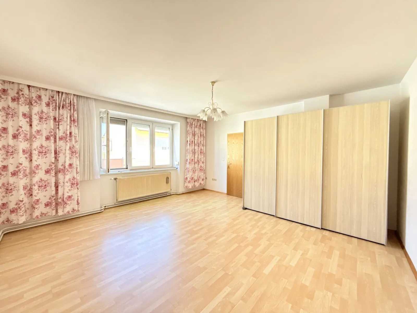 Zwischen Weinbergen und Neusiedler See - Großzügiges Wohnhaus mit 2 Wohneinheiten, Innenhof & viel Nutzfläche - 6/8