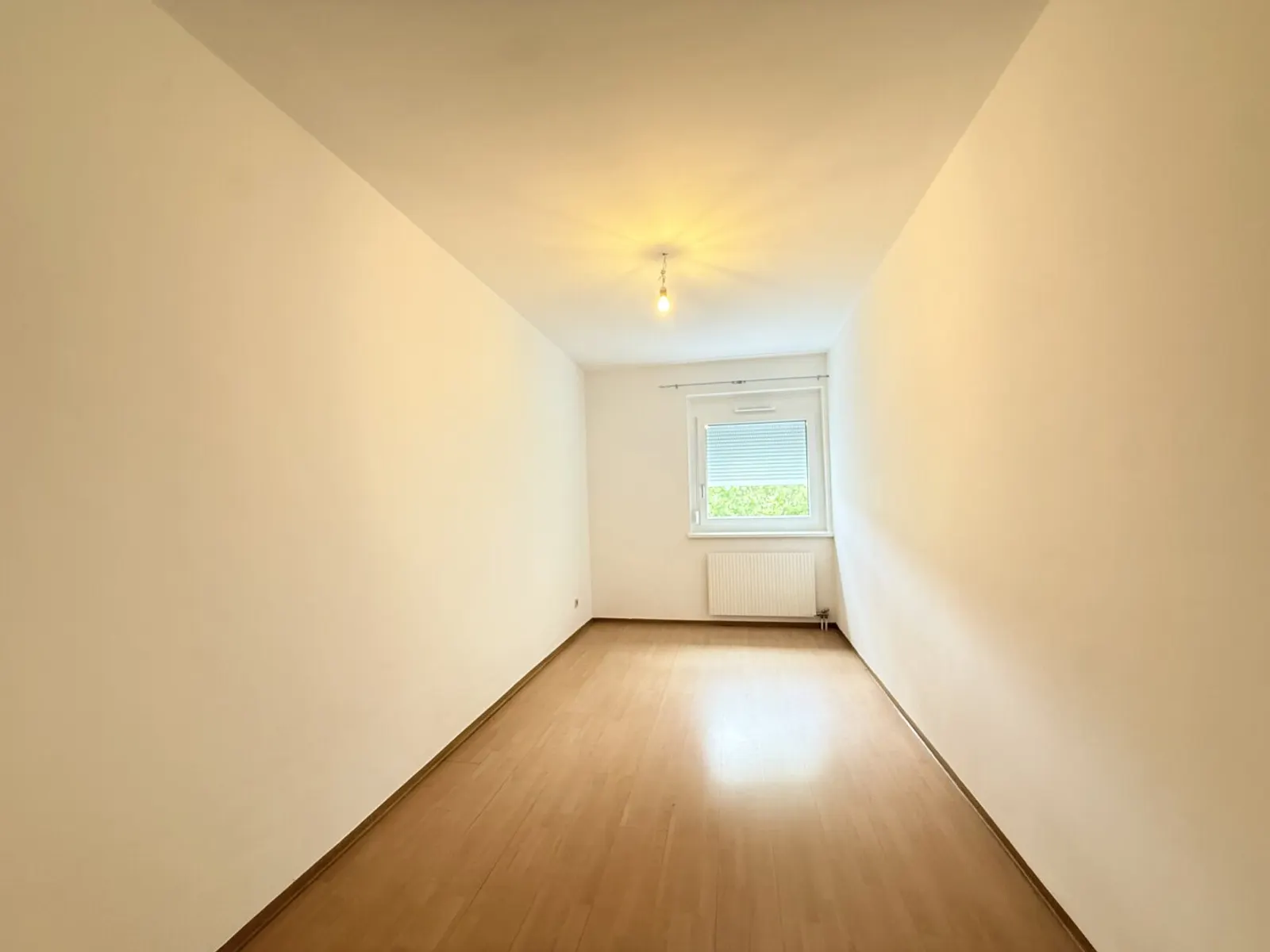 Helle 3-Zimmer-Wohnung mit Loggia, Stellplatz & Aufzug in attraktiver Lage von Eisenstadt - 6/8